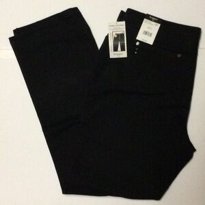 Haggar Classic Fit Sits at Waist Hidden Elastic Waistband Black Jeans Sz 18 NEW